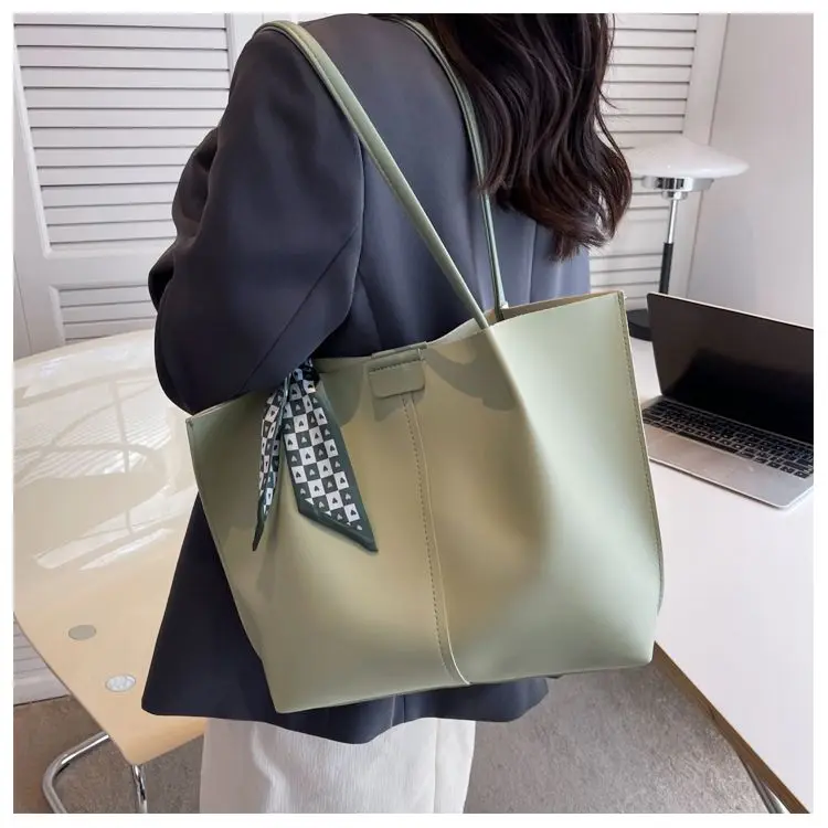 2022 Fashion New Versatile Large-capacity Bag Simple Student Casual Color Contrast Single Shoulder Tote Bag