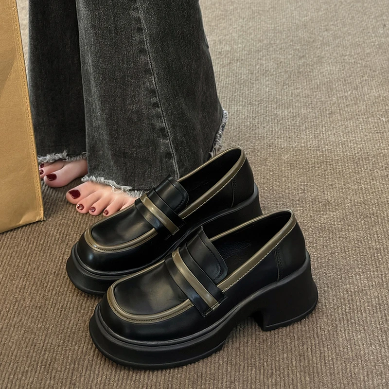 

Туфли женские с круглым носком, повседневные кроссовки, лоферы с мехом, клоги, оксфорды на платформе, плоская подошва, в британском стиле, 2023