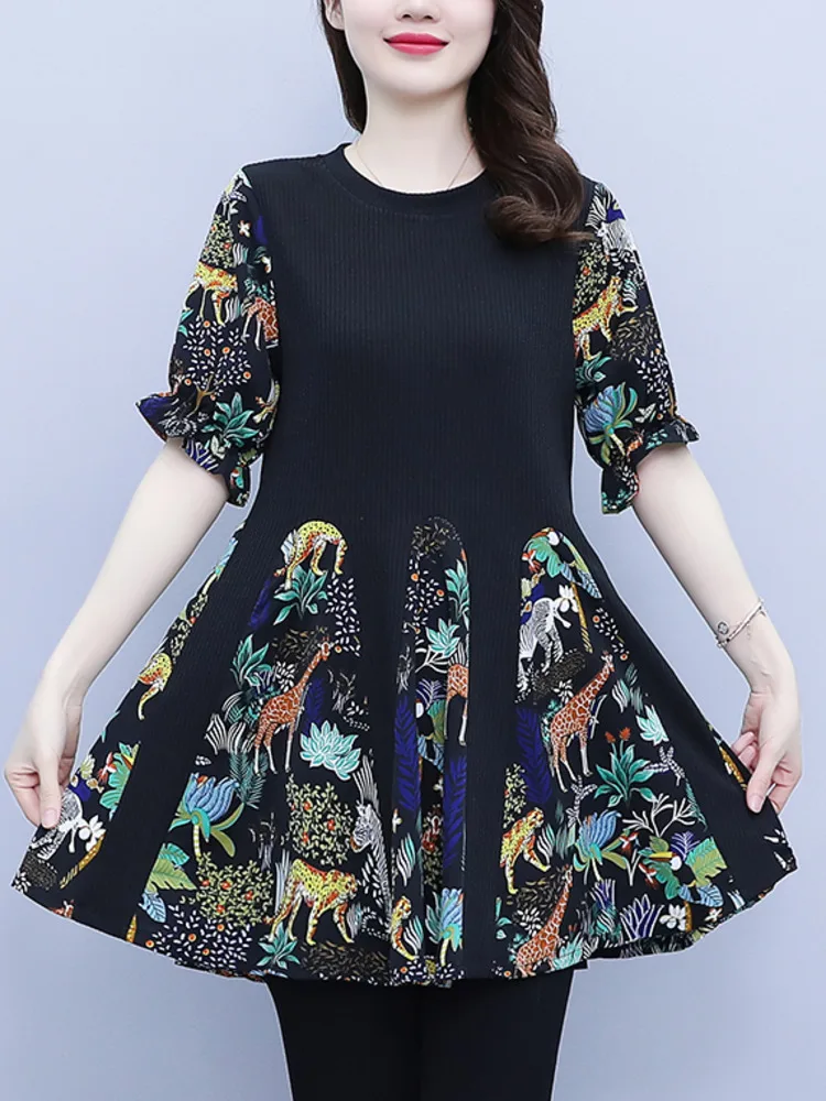 #2868 офисная Винтажная футболка женская с разрезом и принтом модная коротким