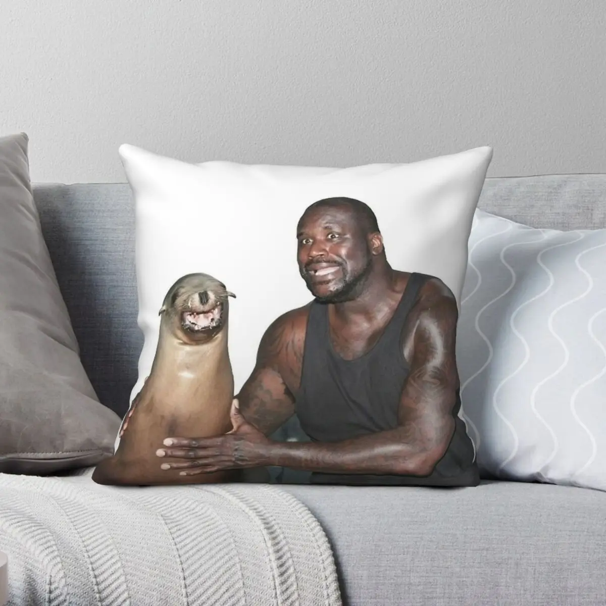 Квадратная наволочка Shaq And A Sea Lion из полиэстера и льна