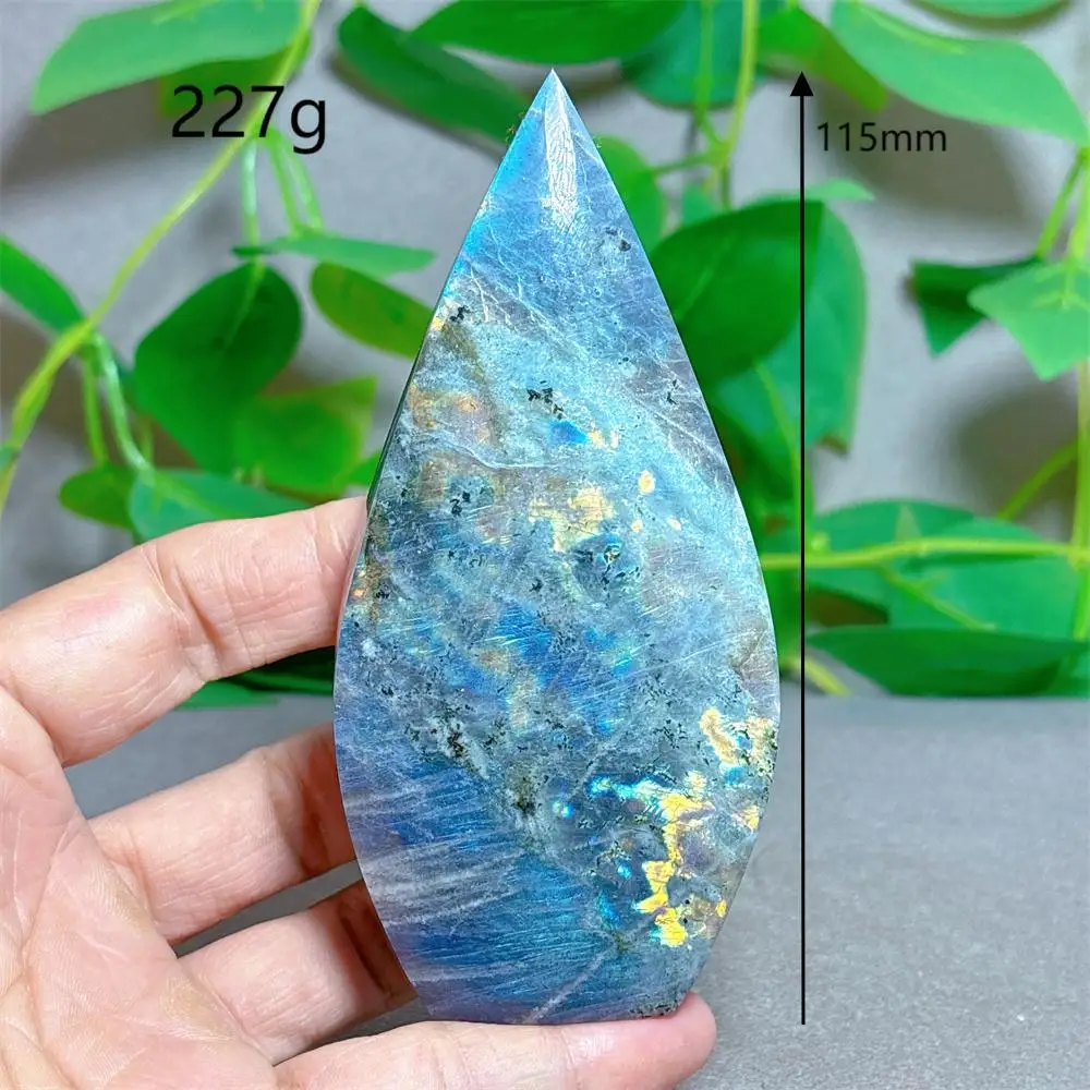 

Фиолетовый лабрадорит, свободной формы