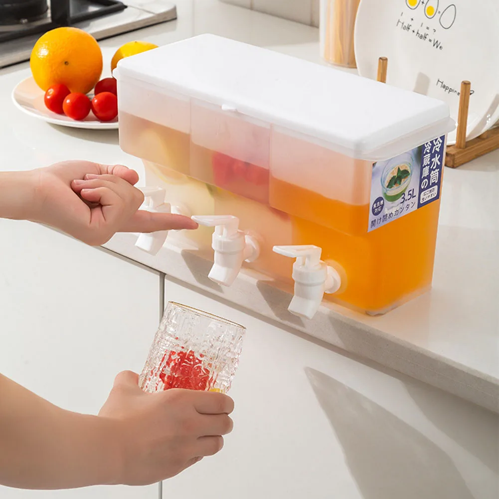 

Large Capacity Refrigerator Cold Water Bottle with Faucet Three Compartment Capacity Lemonade Juice Plastic Cold Water Bucket
