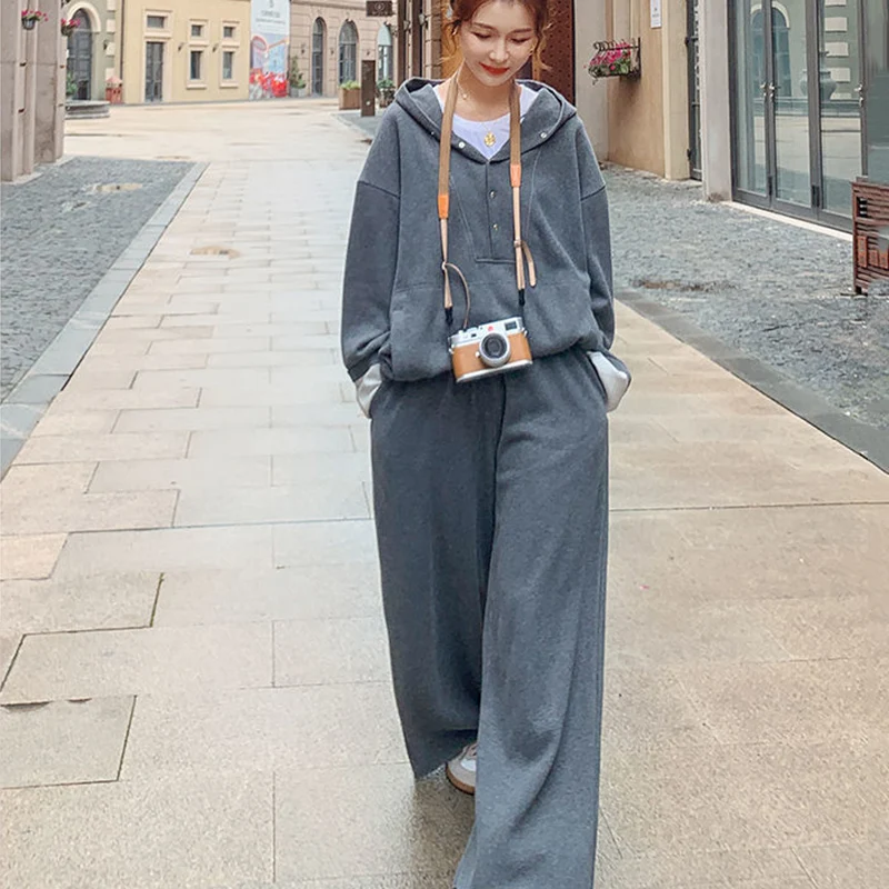 

Костюм женский свободный из пуловера и брюк с капюшоном, размеры до 5XL