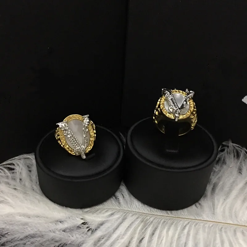 

New hot style mother-of-pearl piece retro color separation electroplating ring