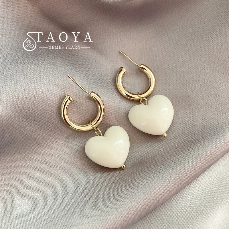 

Premium Acrylic White Heart Shaped Pendant Dangle Earrings For Women's 2023 Fashion Jewelry Party Elegant and Sweet Accessories