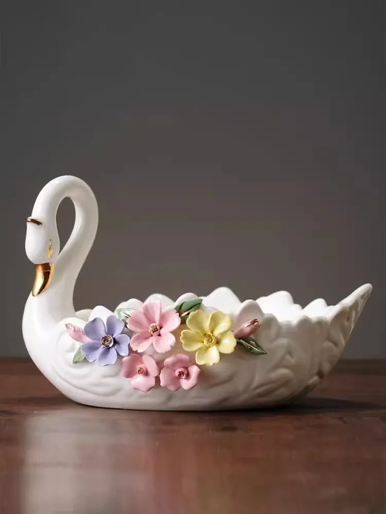 

Swan Fruit Plate Living Room Tea Table Table Table Snacks Dry Fruit Plate Creative Storage Decoration Ceramic Home Wedding Gift