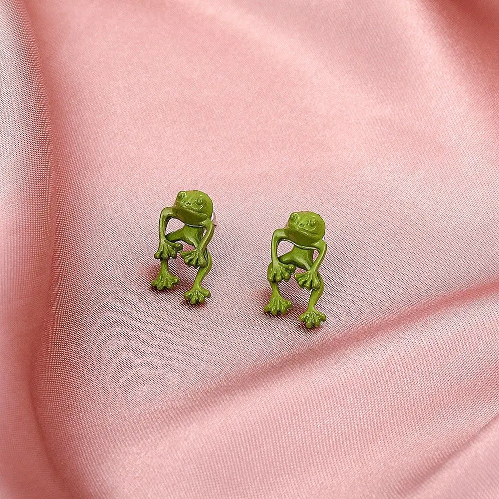 

Creative Gift Green Silver Frog Shape Women Stud Earrings Piercing Ear Stud Korea Style Earrings Animal Stud Earrings