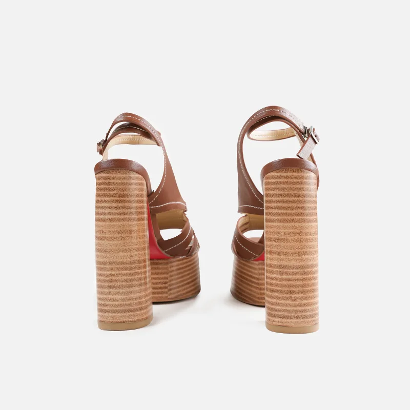 

Женские босоножки из натуральной кожи на платформе, с пряжкой и ремешком