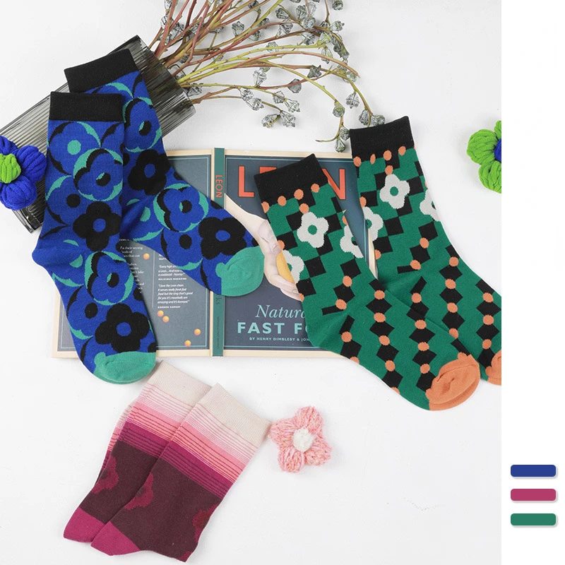 

Original new confluence of flowers ins wind lady senior thickened cotton socks female autumn and winter mid-thigh socks