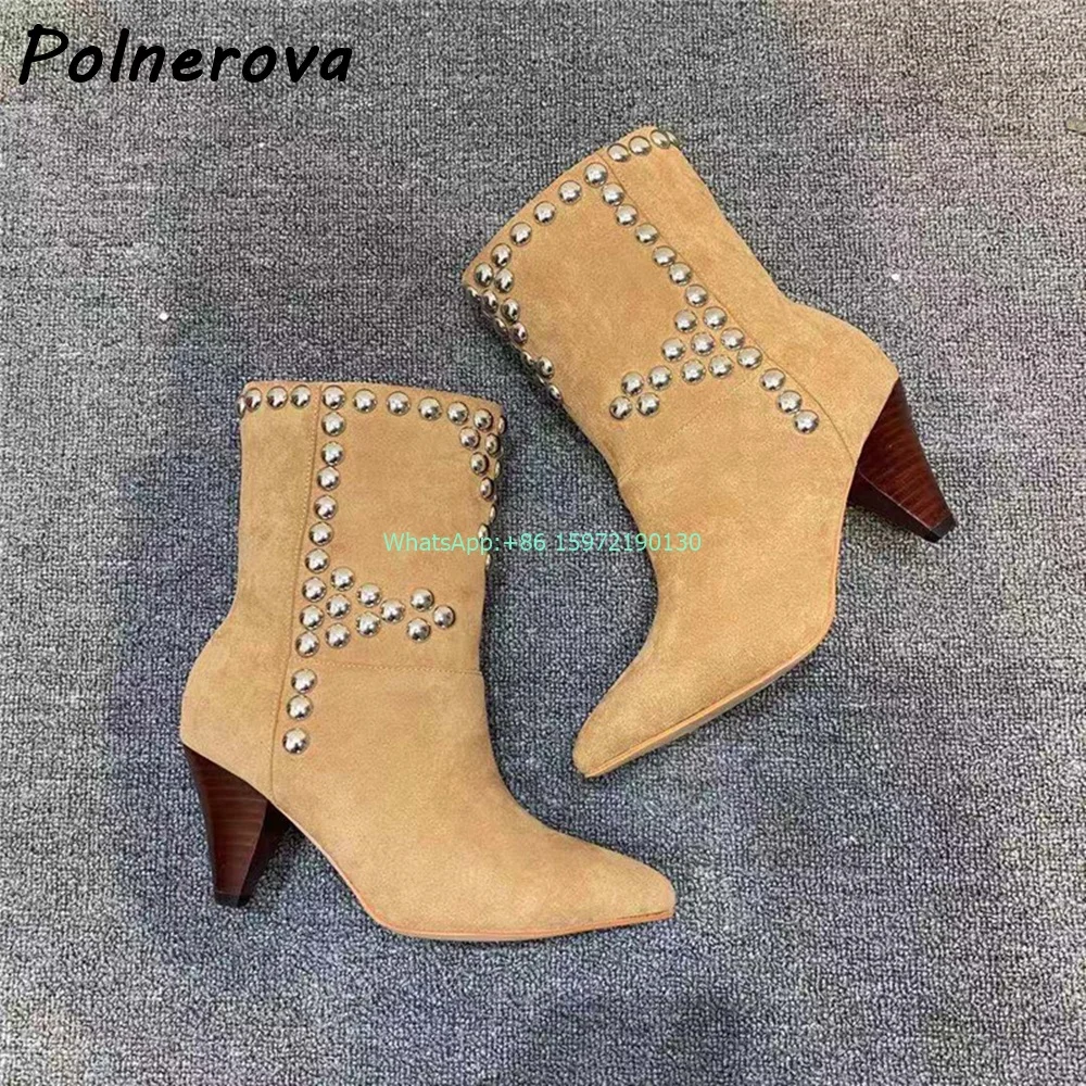 Женские сапоги с заклепками до колена острым носком на расширяющемся книзу