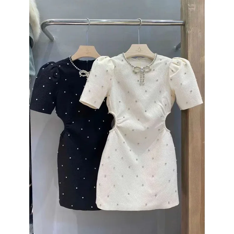 Платье стройнящее во французском Корейском стиле весна-лето 2024