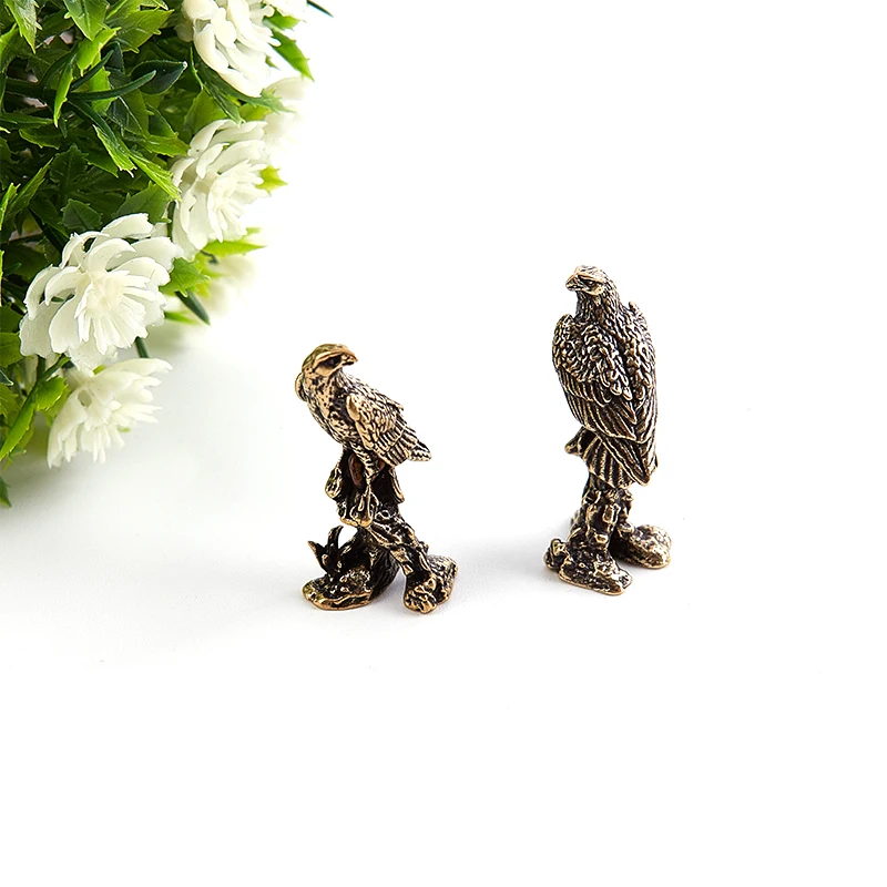 

1PCS Brass Eagle Miniature Sculpture Ornament Figurine Home Decor Accessories