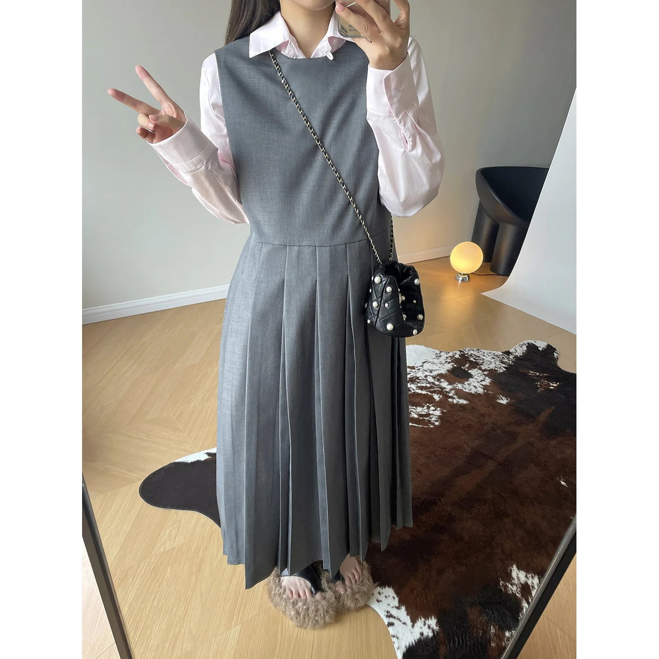 

Women's Round Neck Sleeveless Pleated Vest Dress Casual Straight Long Dresses