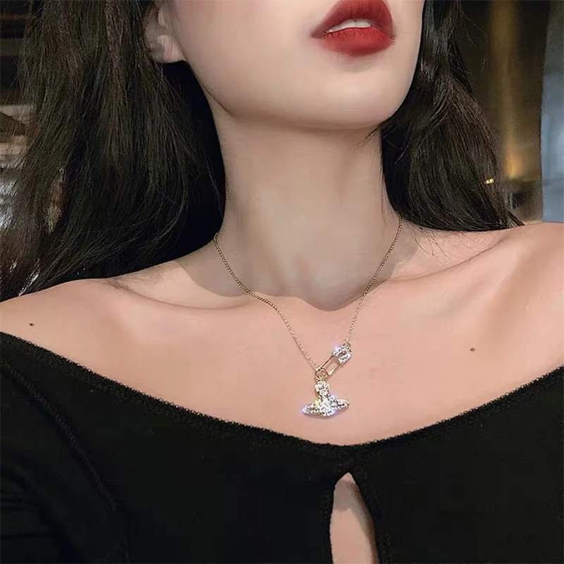 

New Designer Crystal Planet Saturn Necklace Temperament Flash Drill Pendant Chain Jewelry Gift Birthday Gift for Girlfrien