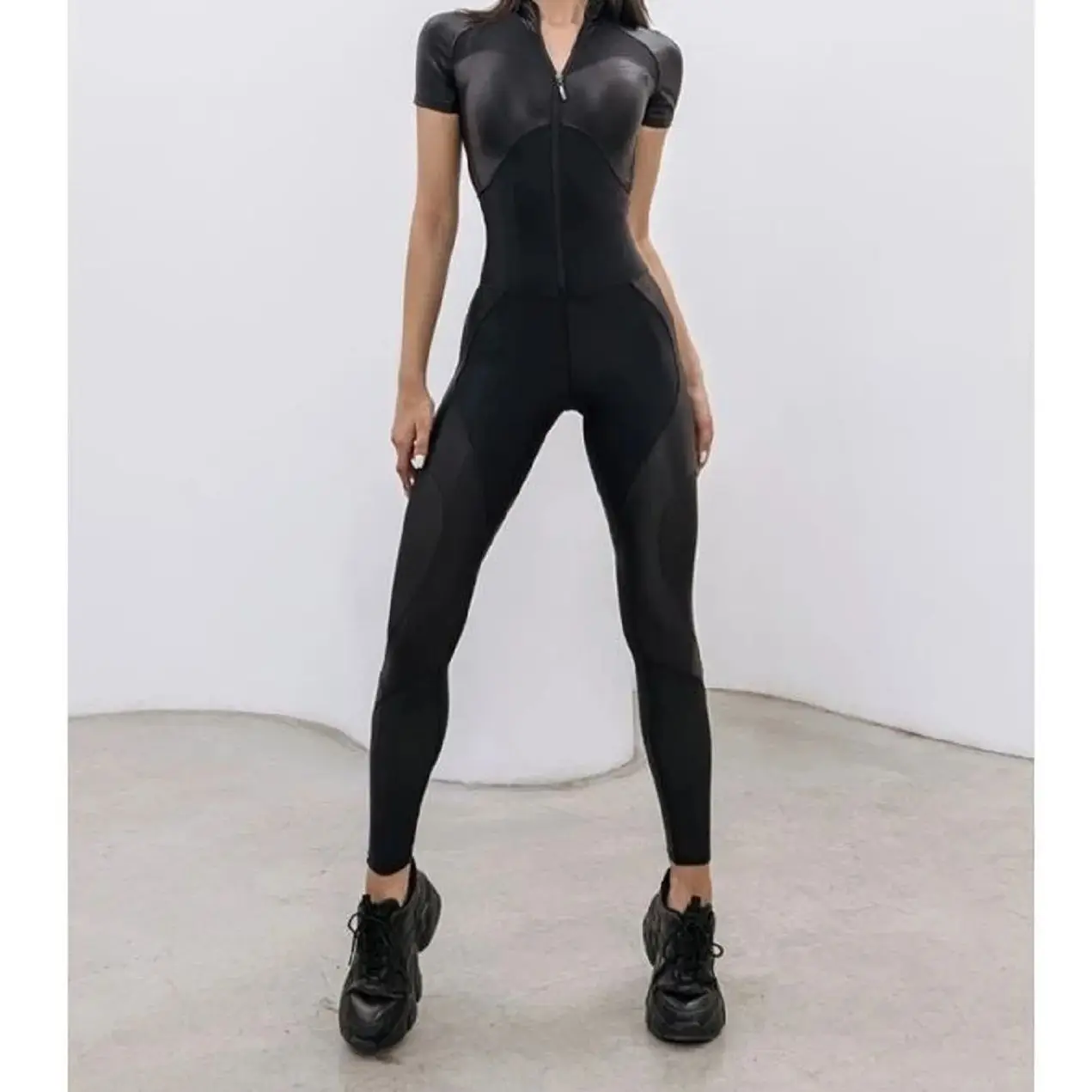 Женское осеннее боди с высоким воротником и молнией в стиле хип-хоп