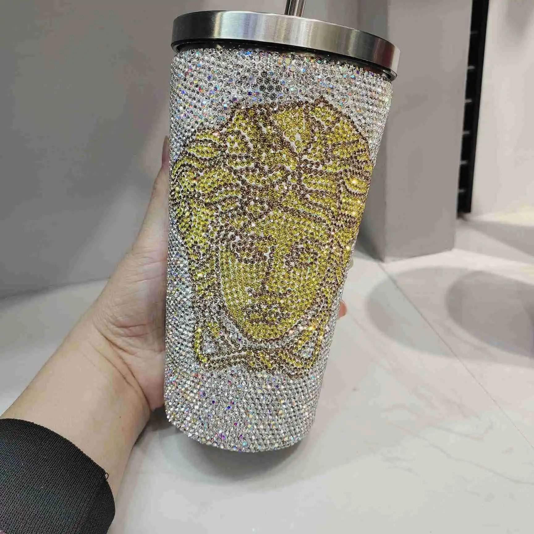 Алмазная бутылка для воды из нержавеющей стали Ослепительная соломинка