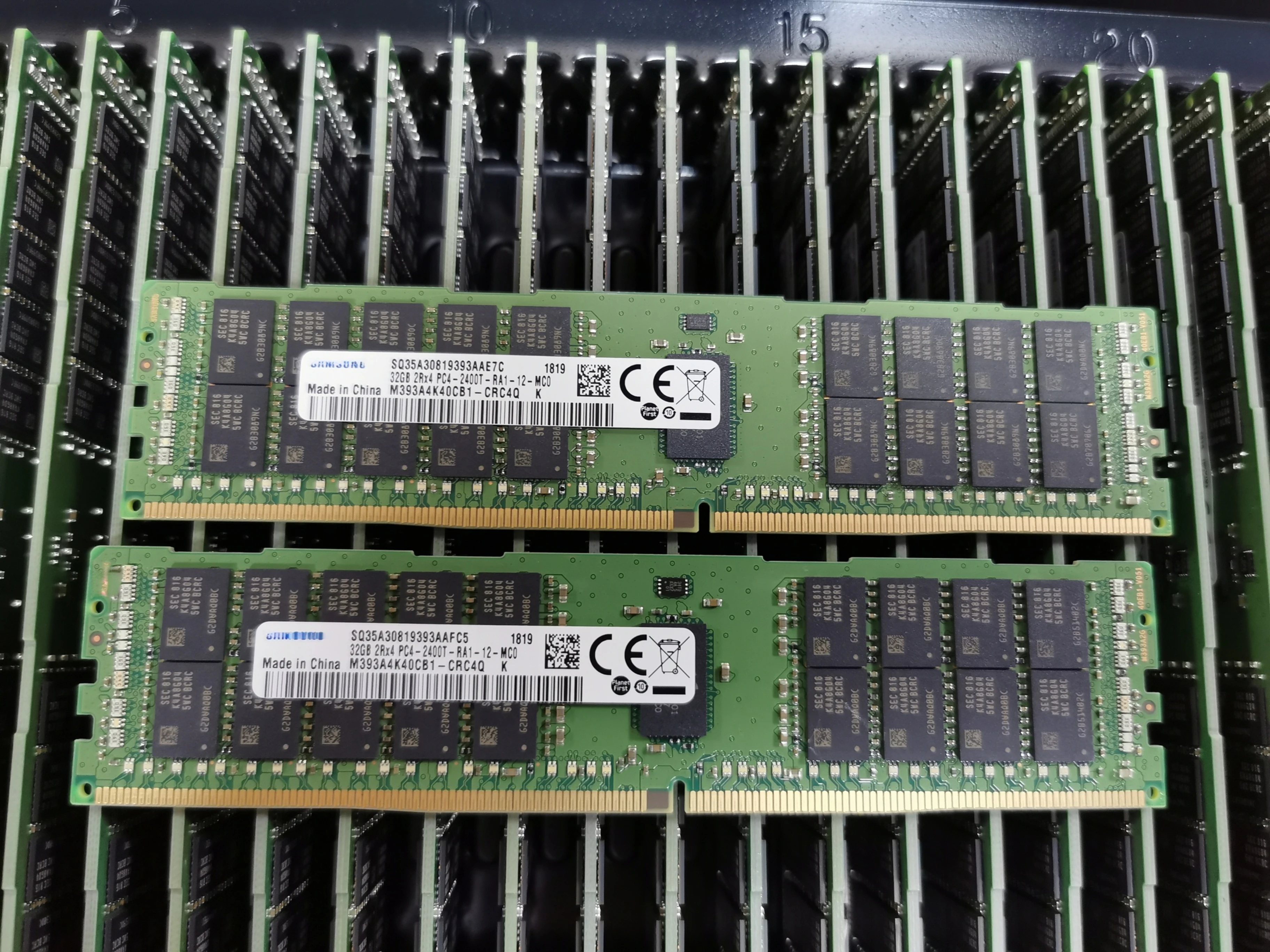 

RAM SK Spotlight 32G DDR4 2400 PC4-2400T ECC REG RDIMM server memory