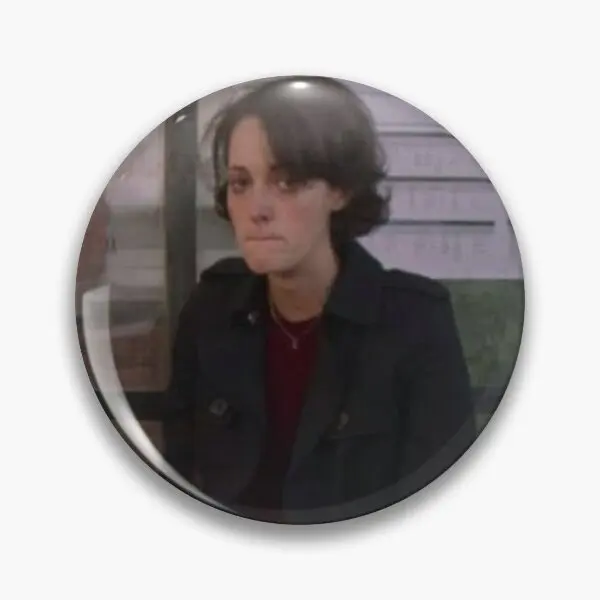 

Crying Fleabag Soft Button Pin Gift Metal Cute Lapel Pin Creative Brooch Fashion Lover Collar Funny Hat Decor Women Cartoon