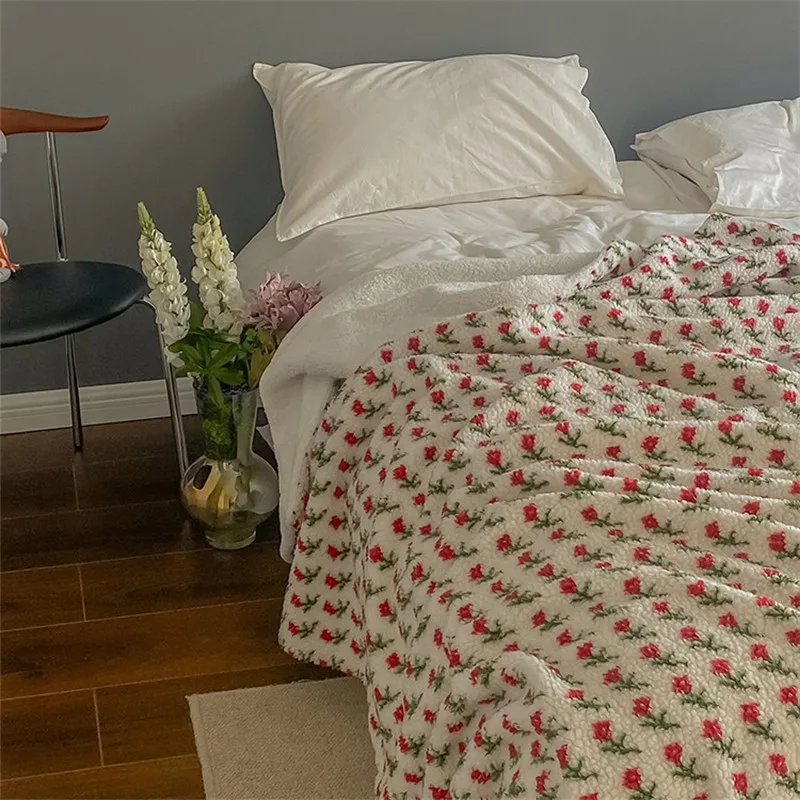 

Lambswool Woolen Jacquard Soft Sofa Small Cover Leg Office Nap Blanket