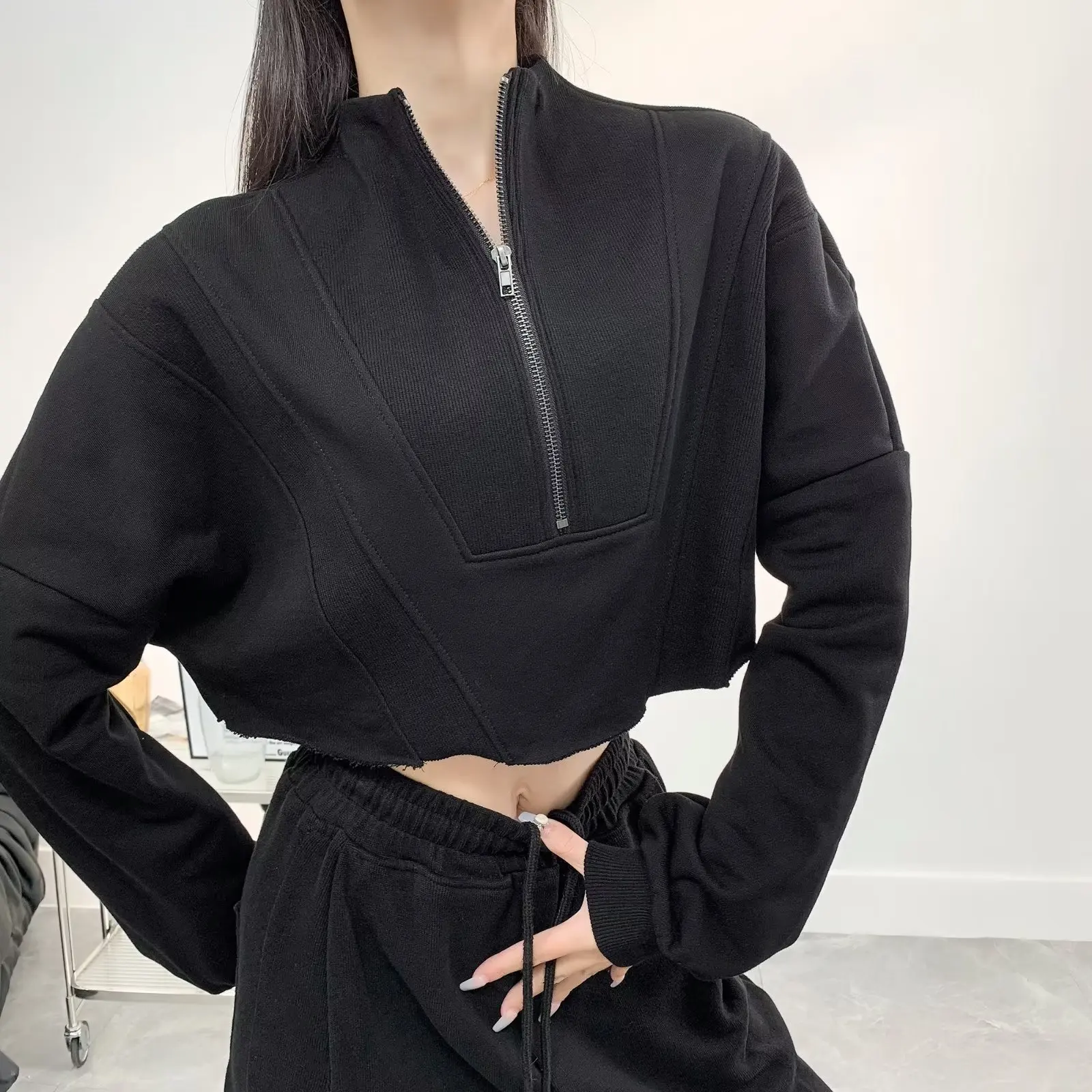 

Women Casual Cropped Sweatshirts Solid Color Long Sleeve Stand Neck Zipper Loose Pullover Tops Autumn Streetwear