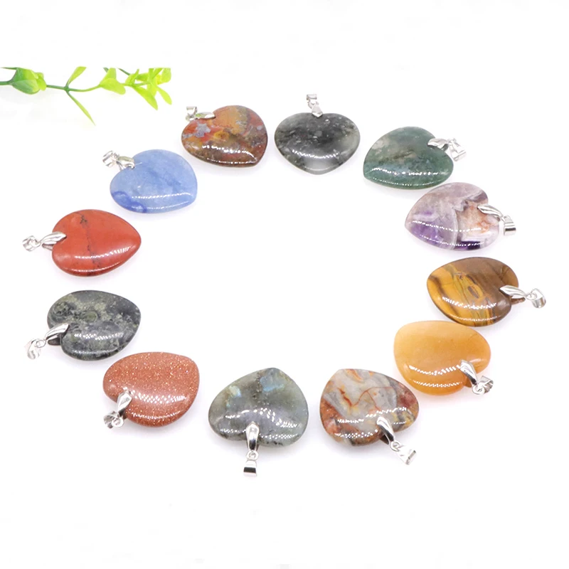 

30MM Natural stone Heart Shape Carved Pendant Healing Crystal Turquoise Quartz Figurine Necklace Gemstone Love Beads Jewelry DIY