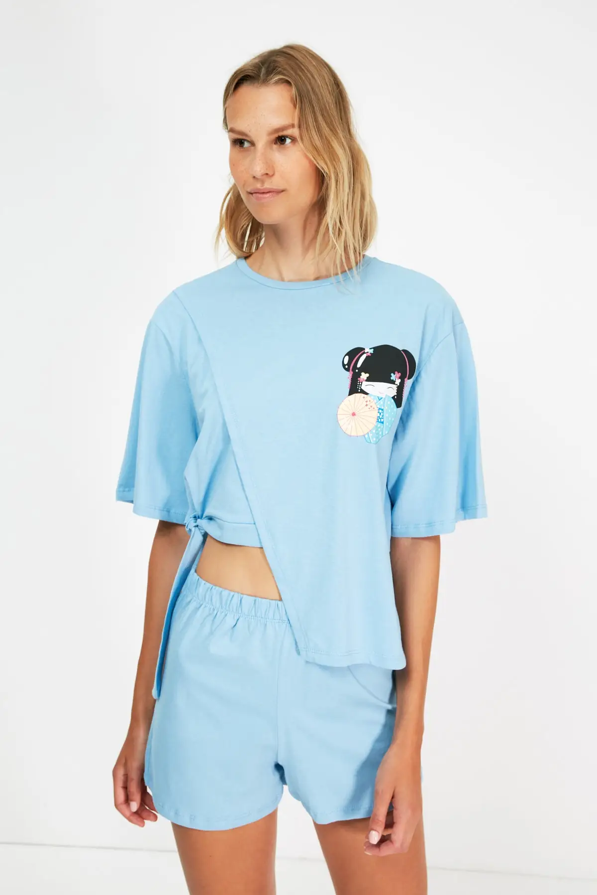 

Trendyol Printed Pajamas set THMSS21PT1354