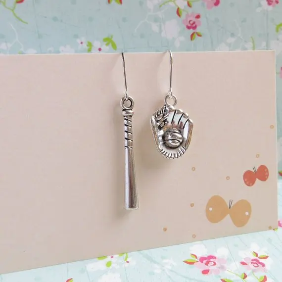 

New Products Hot Selling Fashion Trend Jewelry Simple Natural Style Baseball Sports Jewelry Pendant Earring Jewelry