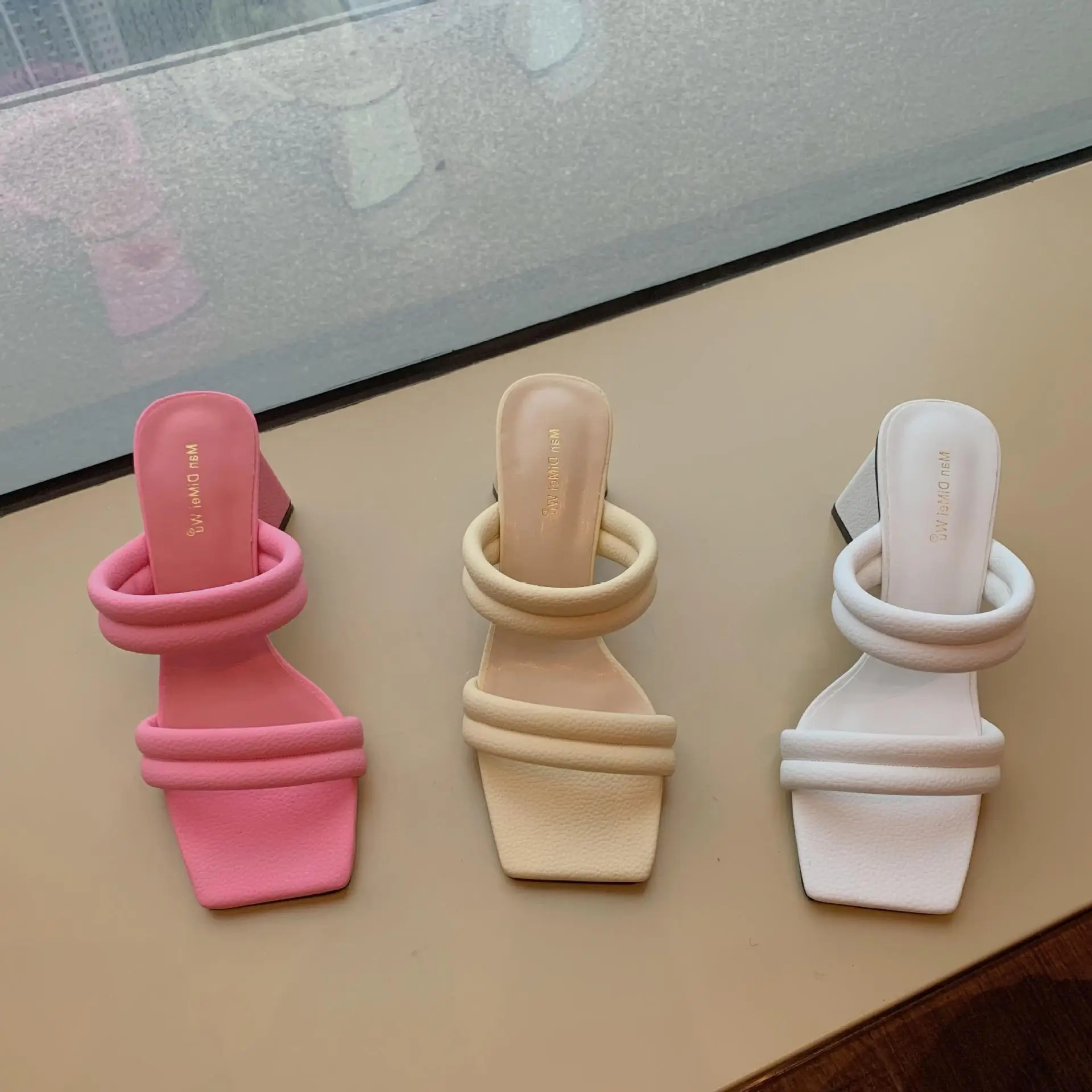 

Low Shoes Rome PU Basic Hoof Heels Rubber Fabric Low Shoes Rome Basic PU Hoof Heels Rubber