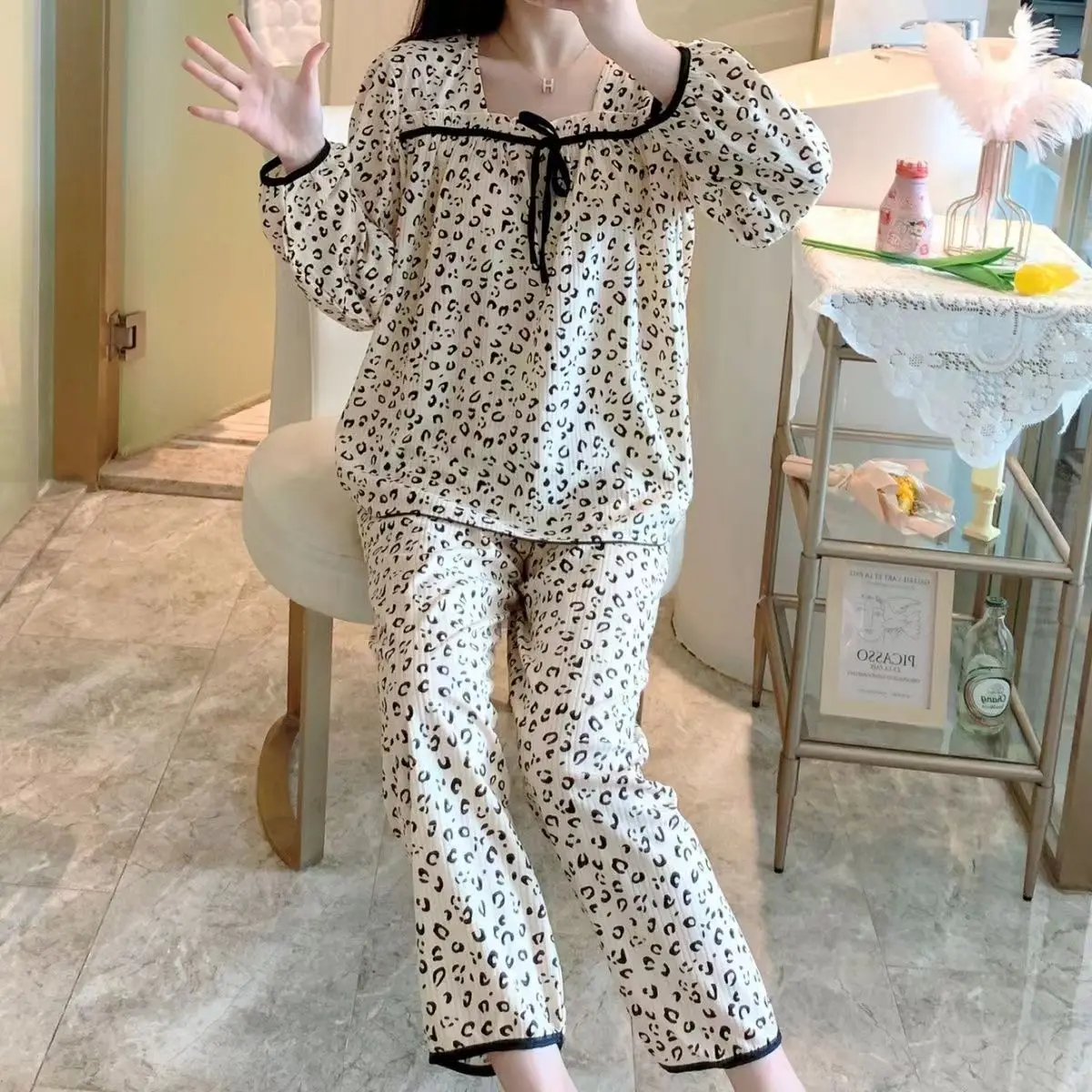 Leopard Polyester V-neck Sexy Pajamas Women's Comfortable Casual Loose Long Sleeve Pants Pajamas Home Clothes Women