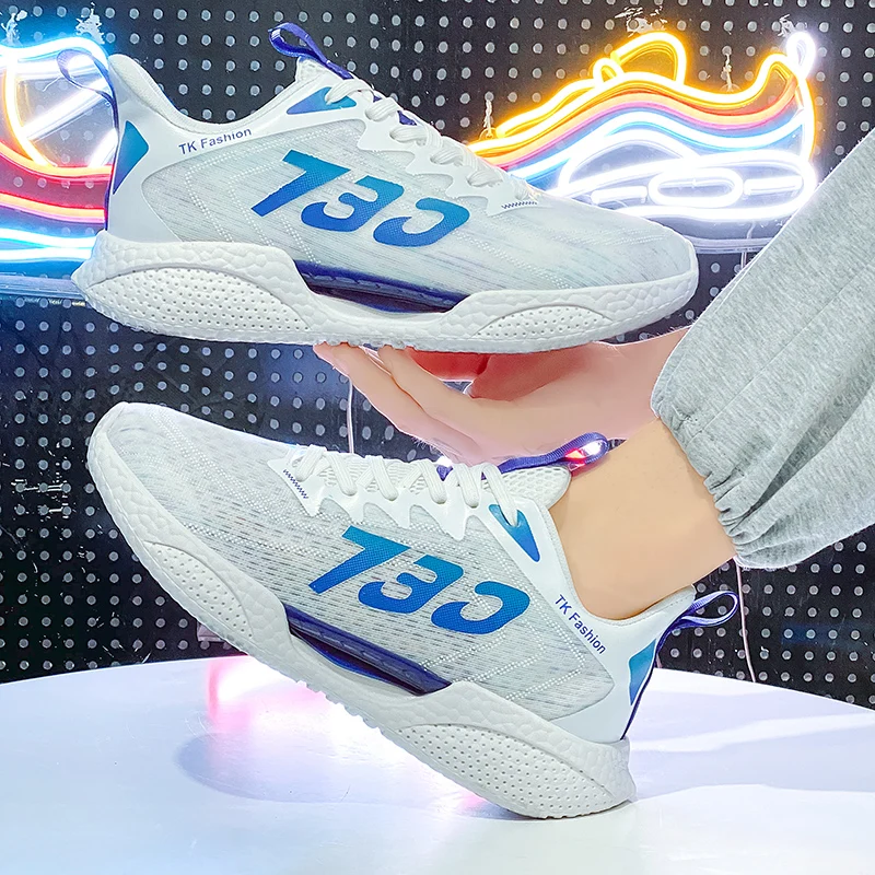 

WSNG Men's Shoes 2022 New Breathable Mesh Versatile Thick Sole Men's Sports Shoes Trend Popcorn Bottom Fashion Casual Shoes39-44