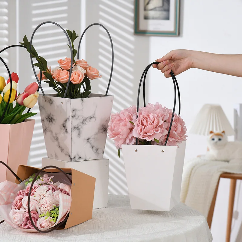 

Portable Flower Box Waterproof Gift Bag Kraft Handbag Wedding Rose Party Gift Box Packaging Valentine's Day Gifts