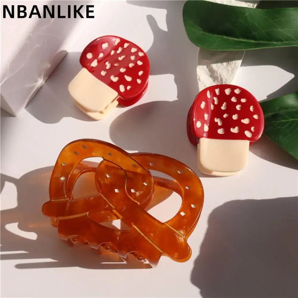 

1PC Red Mushroom Acetic Acid Hair Claw For Women Girls 4.9x4cm 8x5cm Korean Style Crab Clip Ponytail Holder