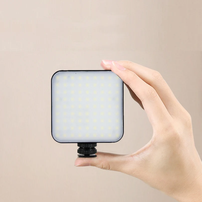 Фонарь со штативом и держателем для телефона