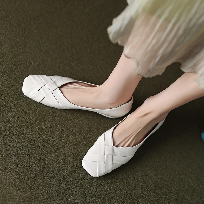 Gold square head woven cowhide women's shoes with low heels thick heels and ribbed soles simple women's shoes