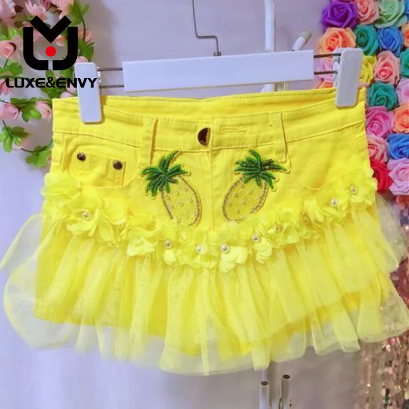 

LUXE&ENVY 2023 Summer New European Heavy Industry Nailed Beads With Diamond Lace Flower High Waist A-line Wide Leg Denim Shorts