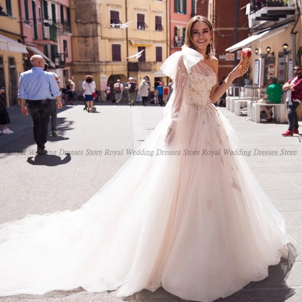 

Retro A Line Wedding Dresses Draped Tulle Layered Open Back Applique One Should Bows 2022 Summer Floor Length Gowns Robe De Ma