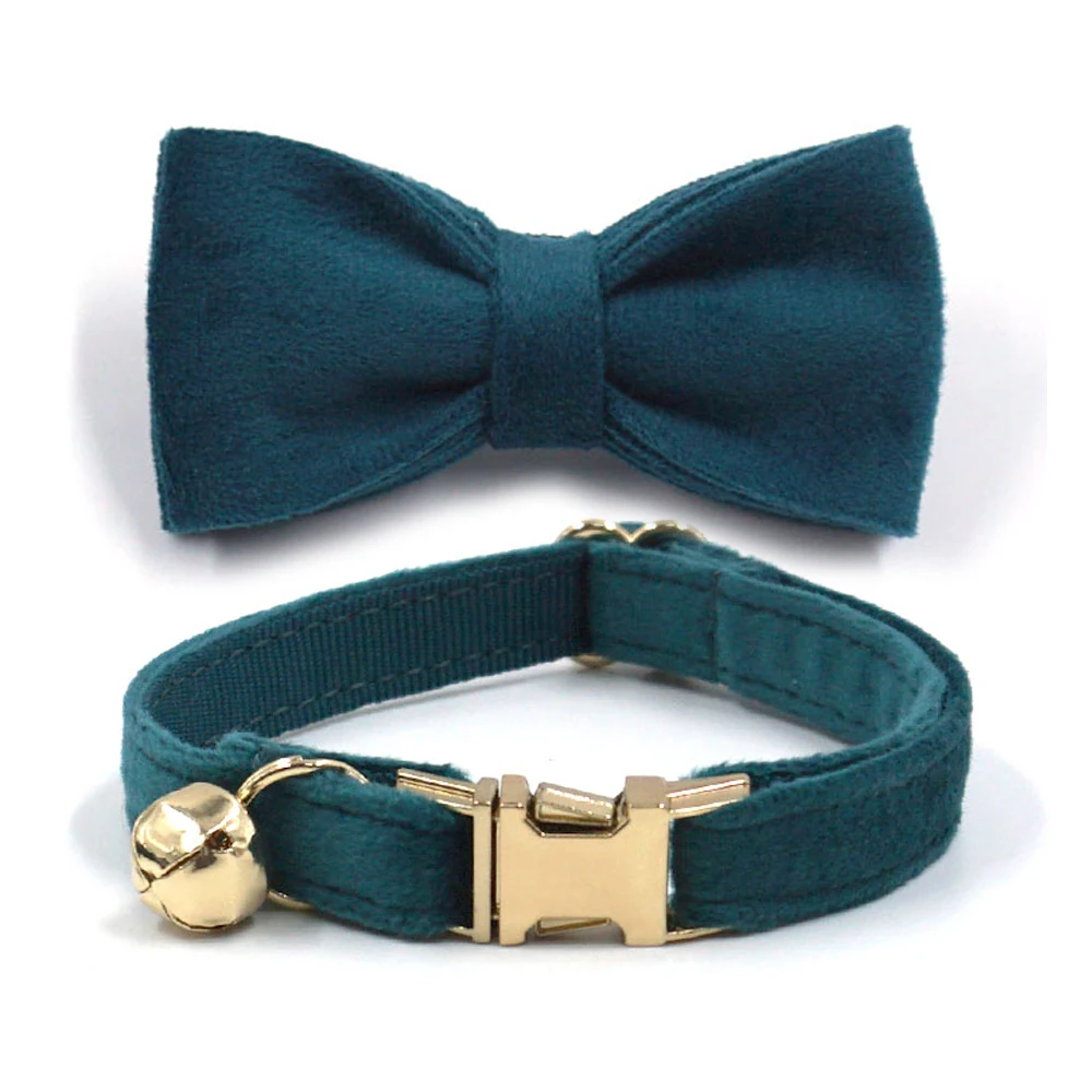 Изумрудно-зеленый бархатный ошейник для кошек разрывной персонализированный