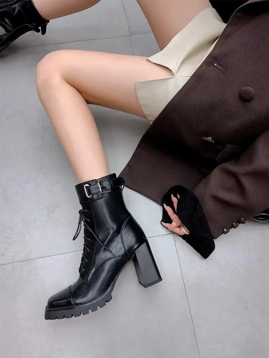 Ботильоны на блочном каблуке с квадратным носком и шнуровкой боковая молния