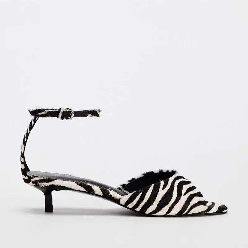 Туфли-лодочки женские с ремешком на щиколотке и открытым носком