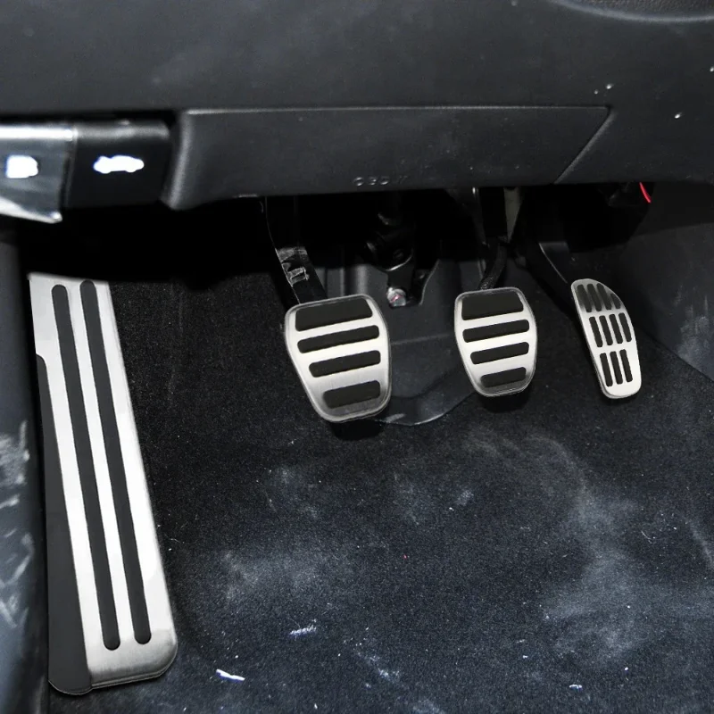 Фото Накладки на педали газа и тормоза для Nissan X-Trail, Rogue T32, Qashqai Sport J11, Kicks; для Renault Koleos, Kadjar, Samsung QM6 №1