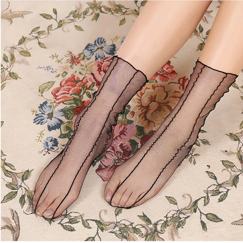 New Spring And Summer Thin Model Medium Tube Transparent Mesh Yarn Socks Women Fashion Mesh Breathable Lace Socks