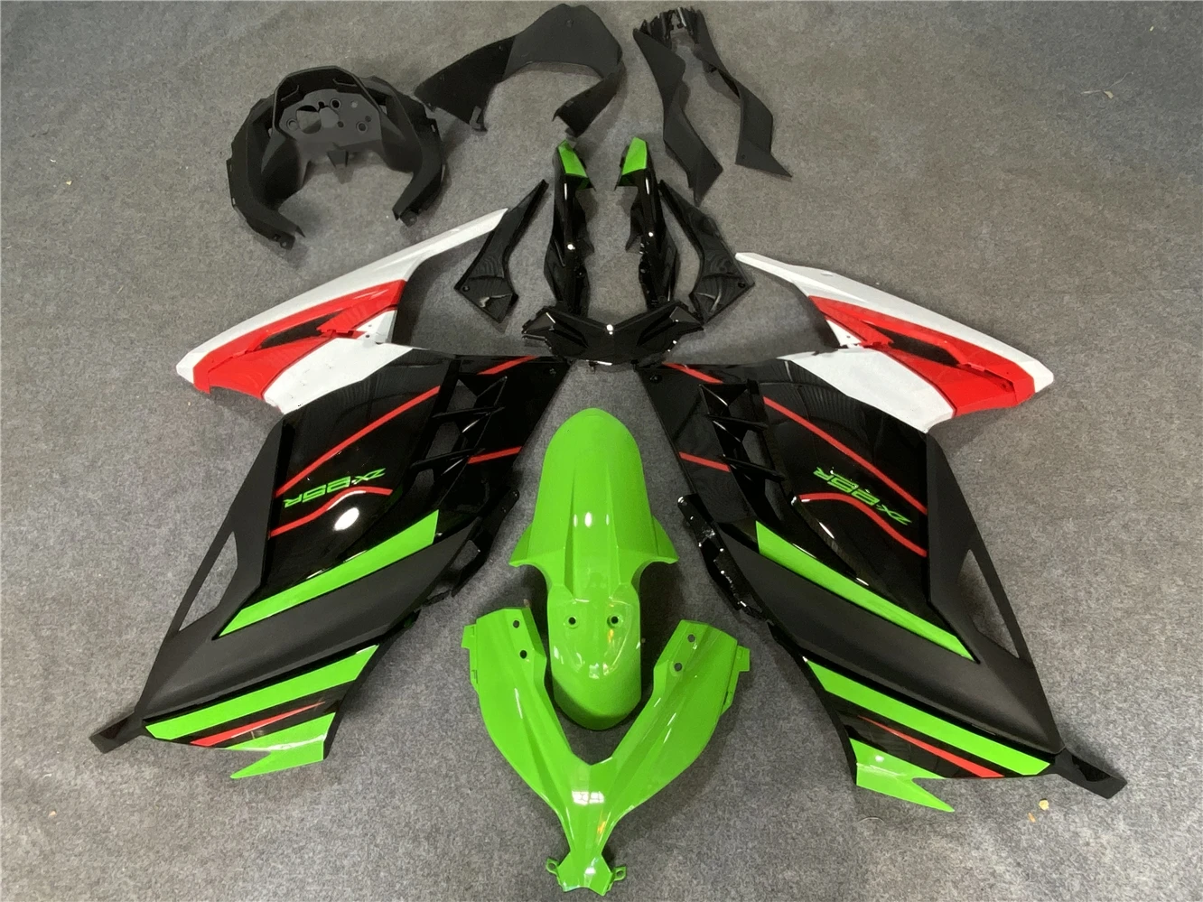 

Комплект обтекателей для мотоциклов Kawasaki Ninja 250 Ninja 300 13-17 лет EX250 EX300 2013 2014 2015 2016 2017 красный обтекатель