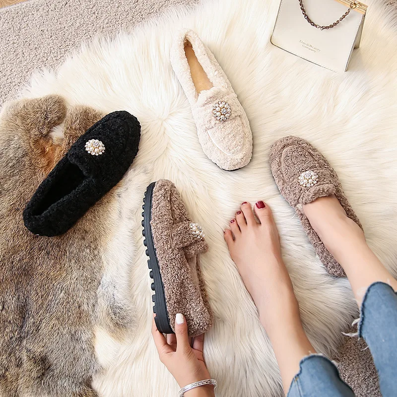 41 42 43 Plus Big Over Large Size Wool Shoes Women Wear Winter Lamb Wool Flat Soles with Thick Solesbean Shoes Cashmere