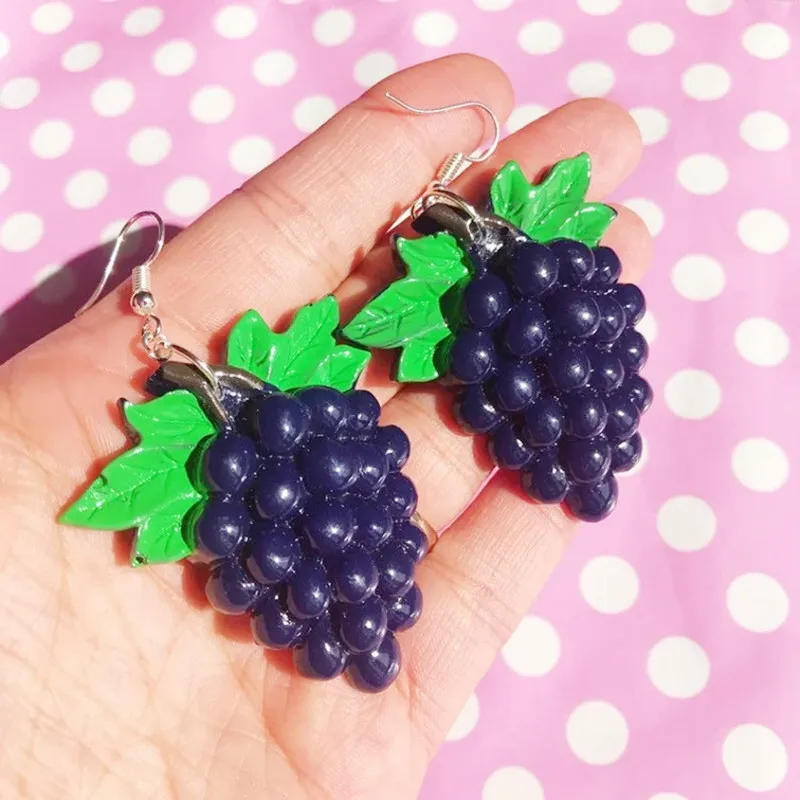

New Large Grape Bunch Earrings Simulation Fruit Resin Earrings Novelty Creative Personalized Female Jewelry Lovely Gift To Her