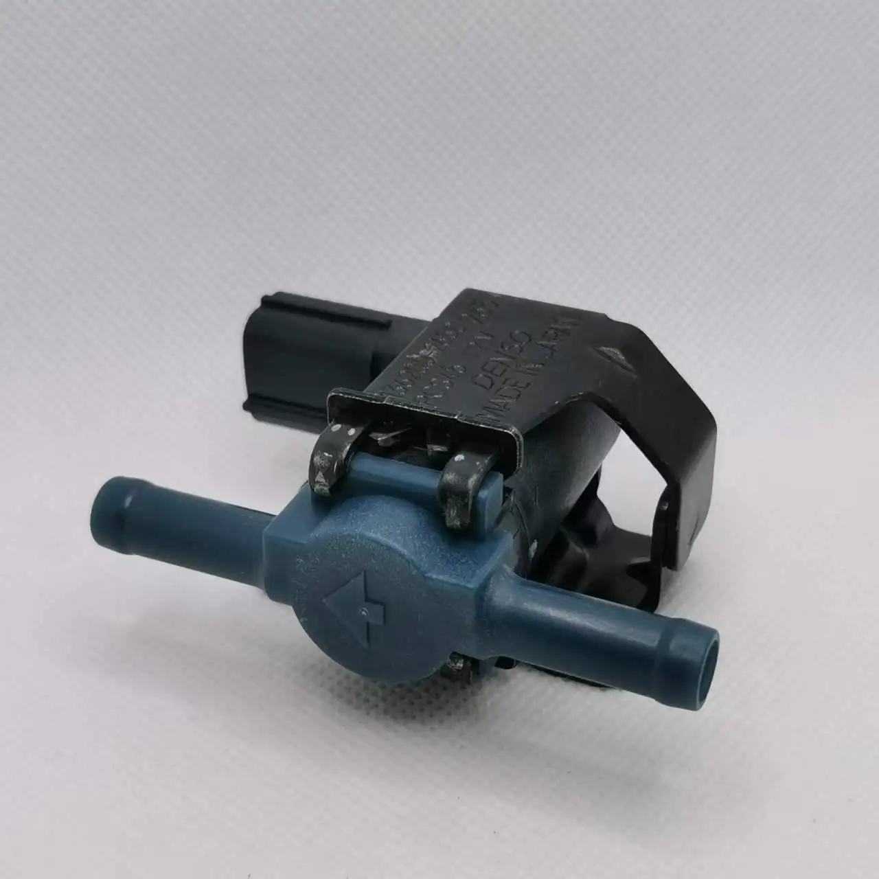 

Apply to Honda FIT 2003-2008 Carbon canister solenoid valve Exhaust gas control valve