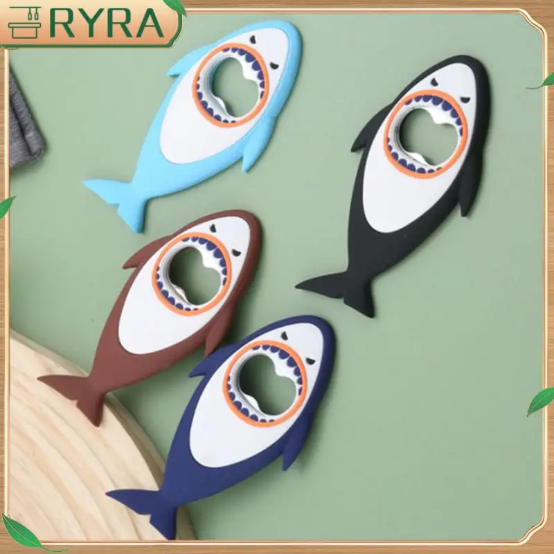 

Открывающаяся крышка для бутылок с акулой, открывалка для бутылок вина, магнит, 3d открывалка для бутылок с акулой, креативная 1 шт. магнитная наклейка, открывалка для пива, 1 шт.