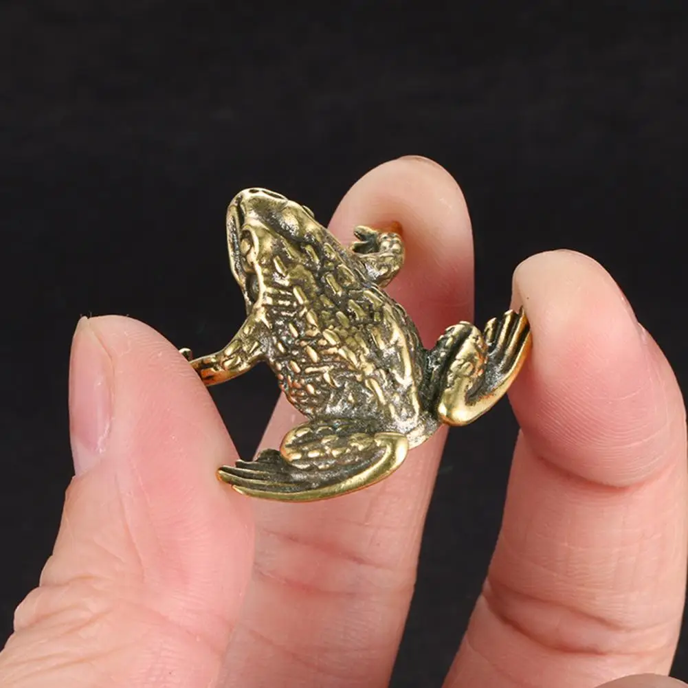

Fashion Sturdy Realistic Appearance Feng Shui Retro Small Frog Copper Figurine Desktop Ornaments Tea Pets