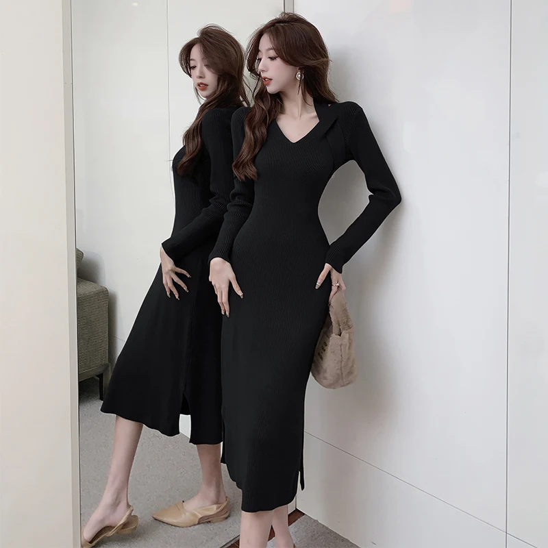 Высококачественное трикотажное платье с разрезом и длинными рукавами во