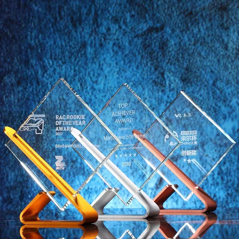 

Gold Silver Bronze Metal Crystal Trophy Free Custom Engraving LOGO Text Glass Awards Souvenirs Home Decoration Ornament