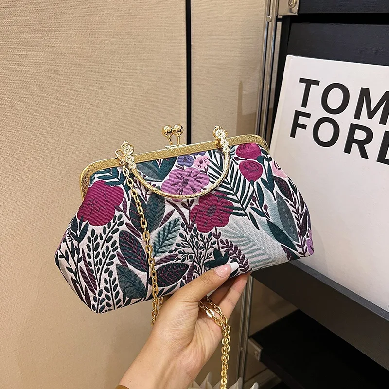 

The Best Matching Bag For Qipao Skirt Embroidered Evening Handbags Chain Shoulder Bag Clip Dinner Party Clutch Purse 2023 New